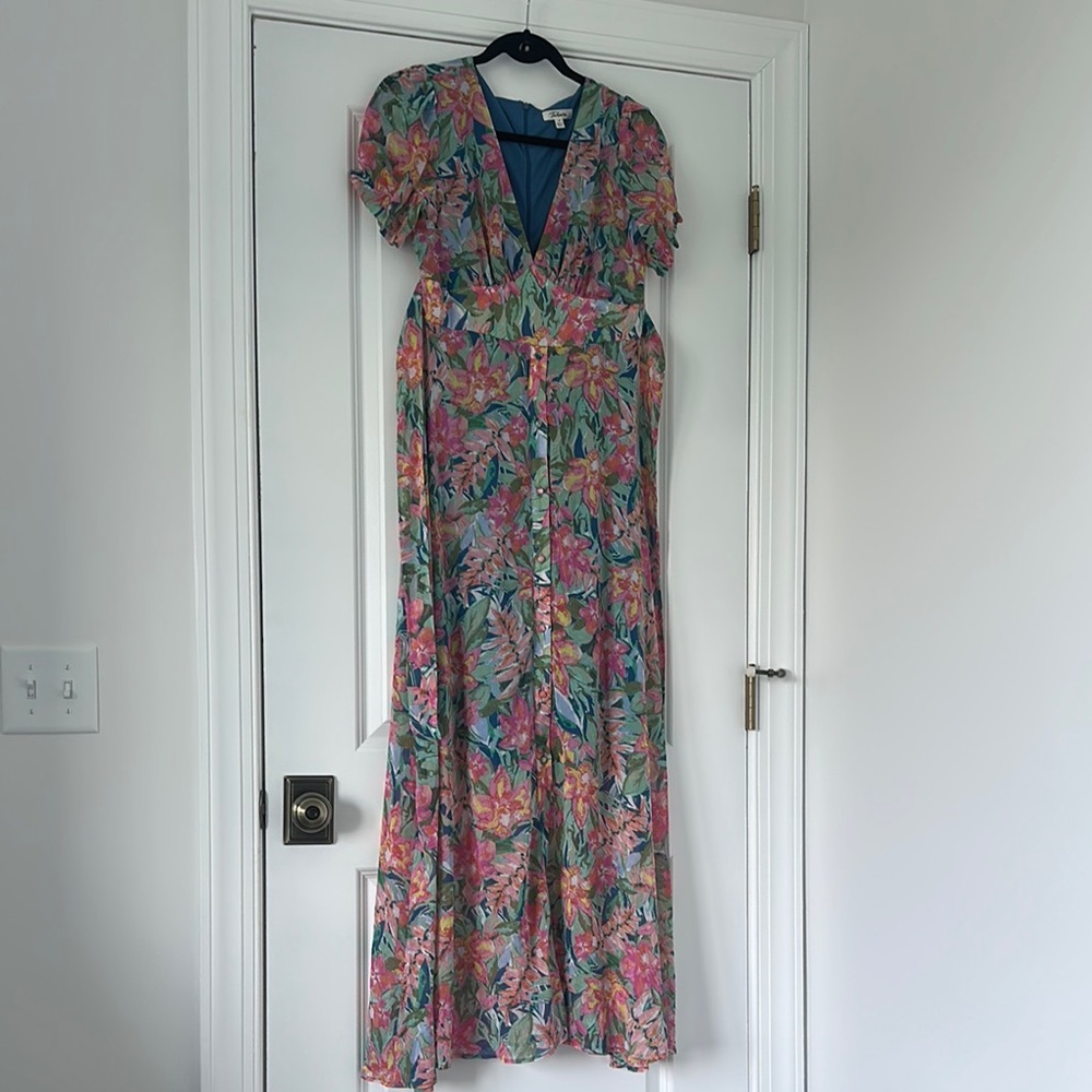 Takara juniors size 7 / womens sz small Floral V-Neck Maxi Dress